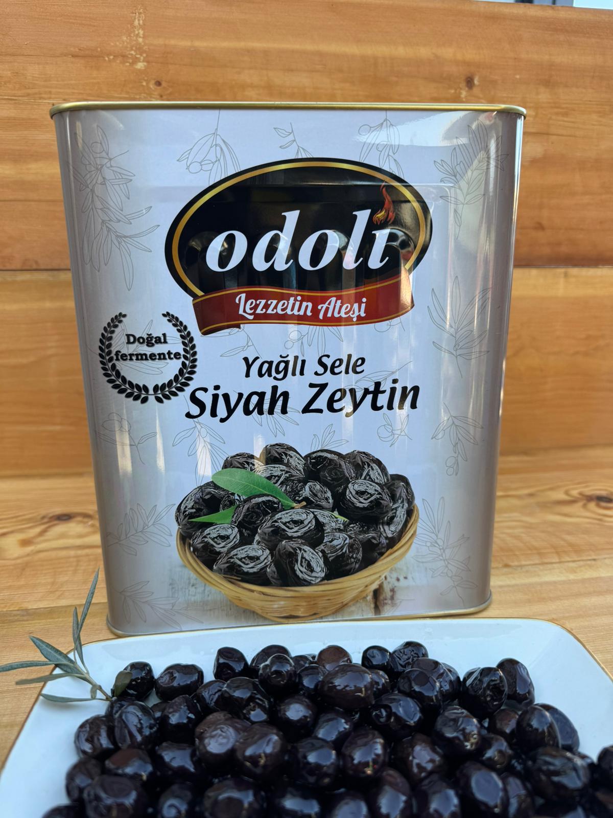 Yağlı Sele Siyah Zeytin 10 kg. Teneke (Küçük Boy)